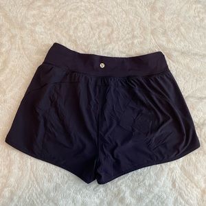 Womems Lululemon high waisted shorts 💜